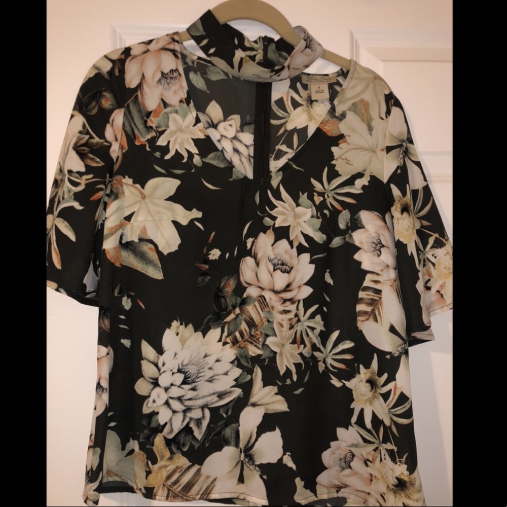 Floral Lucky Brand Short Sleeve Shirt with Choker